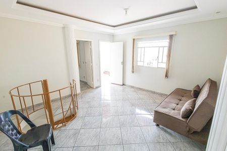 Casa para alugar com 200m², 4 quartos e 3 vagas Casa para alugar com 200m², 4 quartos e 3 vagasSala segundo andar