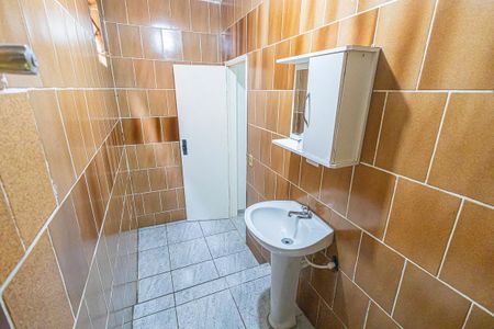 Casa para alugar com 200m², 4 quartos e 3 vagas Casa para alugar com 200m², 4 quartos e 3 vagasBanheiro