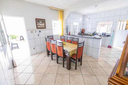 Casa para alugar com 200m², 4 quartos e 3 vagas Casa para alugar com 200m², 4 quartos e 3 vagasCopa