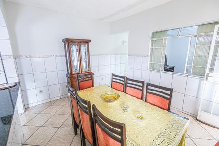 Casa para alugar com 200m², 4 quartos e 3 vagas Casa para alugar com 200m², 4 quartos e 3 vagasCopa