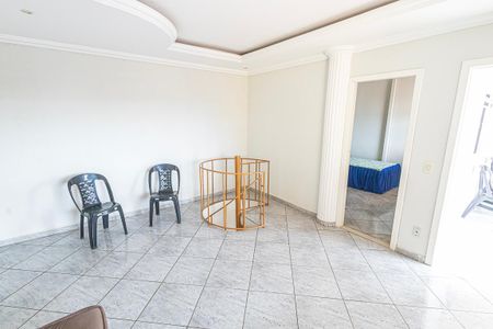 Casa para alugar com 200m², 4 quartos e 3 vagas Casa para alugar com 200m², 4 quartos e 3 vagasSala segundo andar