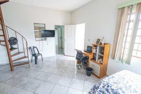 Casa para alugar com 200m², 4 quartos e 3 vagas Casa para alugar com 200m², 4 quartos e 3 vagasQuarto 2/ suite