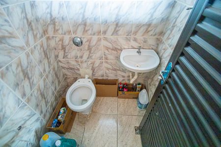 Casa para alugar com 200m², 4 quartos e 3 vagas Casa para alugar com 200m², 4 quartos e 3 vagasLavabo 1