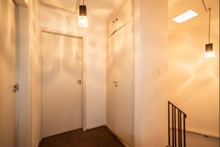 Casa para alugar com 200m², 3 quartos e 2 vagas Casa para alugar com 200m², 3 quartos e 2 vagasCorredor