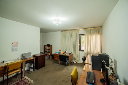 Casa para alugar com 200m², 3 quartos e 2 vagas Casa para alugar com 200m², 3 quartos e 2 vagasSuíte
