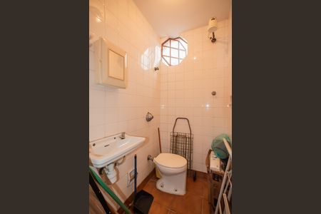 Casa para alugar com 200m², 3 quartos e 2 vagas Casa para alugar com 200m², 3 quartos e 2 vagasBanheiro de Serviço