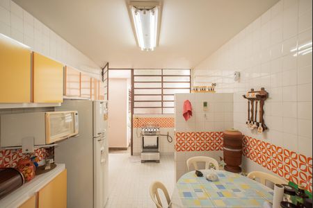 Casa para alugar com 200m², 3 quartos e 2 vagas Casa para alugar com 200m², 3 quartos e 2 vagasCozinha