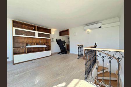 Apartamento para alugar com 180m², 2 quartos e 1 vaga Apartamento para alugar com 180m², 2 quartos e 1 vagaCobertura