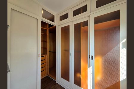 Apartamento para alugar com 180m², 2 quartos e 1 vaga Apartamento para alugar com 180m², 2 quartos e 1 vagaCloset da suíte