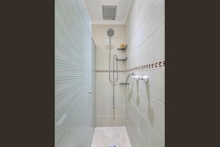 Apartamento para alugar com 180m², 2 quartos e 1 vaga Apartamento para alugar com 180m², 2 quartos e 1 vagaBanheiro da Suíte