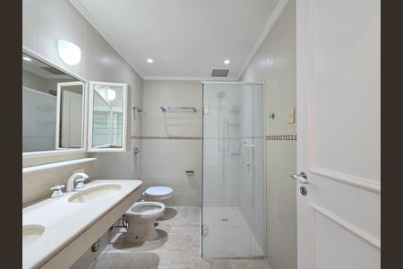 Apartamento para alugar com 180m², 2 quartos e 1 vaga Apartamento para alugar com 180m², 2 quartos e 1 vagaBanheiro da Suíte