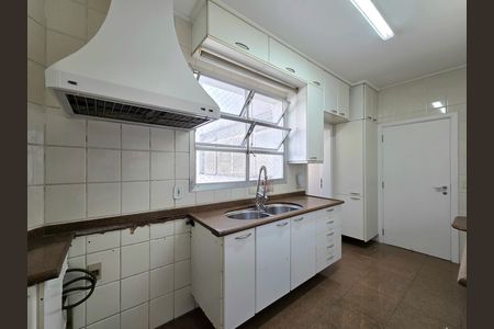 Apartamento para alugar com 180m², 2 quartos e 1 vaga Apartamento para alugar com 180m², 2 quartos e 1 vagaCozinha