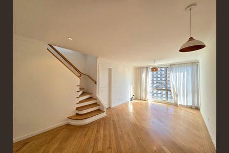 Apartamento para alugar com 180m², 2 quartos e 1 vaga Apartamento para alugar com 180m², 2 quartos e 1 vagaSala