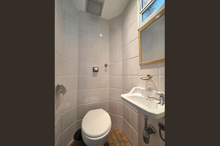 Apartamento para alugar com 180m², 2 quartos e 1 vaga Apartamento para alugar com 180m², 2 quartos e 1 vagaBanheiro de serviço