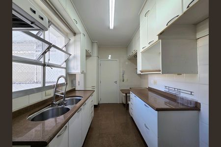 Apartamento para alugar com 180m², 2 quartos e 1 vaga Apartamento para alugar com 180m², 2 quartos e 1 vagaCozinha