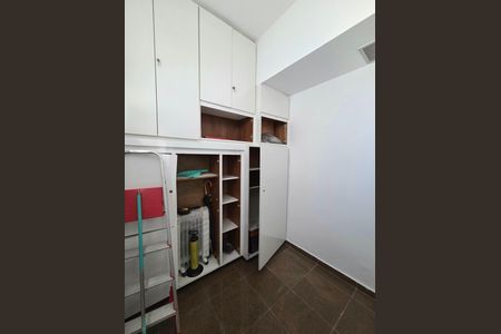Apartamento para alugar com 180m², 2 quartos e 1 vaga Apartamento para alugar com 180m², 2 quartos e 1 vagaQuarto de Serviço