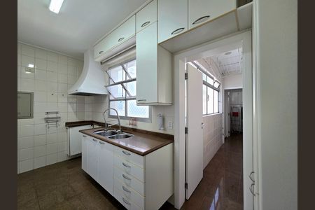 Apartamento para alugar com 180m², 2 quartos e 1 vaga Apartamento para alugar com 180m², 2 quartos e 1 vagaCozinha