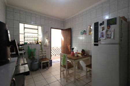 Casa à venda com 186m², 2 quartos e 2 vagas Casa à venda com 186m², 2 quartos e 2 vagasCozinha