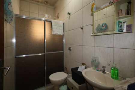 Casa à venda com 186m², 2 quartos e 2 vagas Casa à venda com 186m², 2 quartos e 2 vagasBanheiro