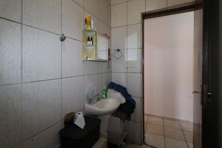 Casa à venda com 186m², 2 quartos e 2 vagas Casa à venda com 186m², 2 quartos e 2 vagasBanheiro