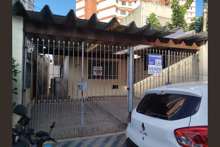 Casa à venda com 186m², 2 quartos e 2 vagas Casa à venda com 186m², 2 quartos e 2 vagasFachada