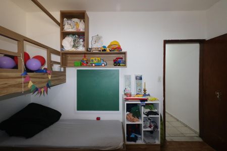 Casa à venda com 186m², 2 quartos e 2 vagas Casa à venda com 186m², 2 quartos e 2 vagasQuarto 2