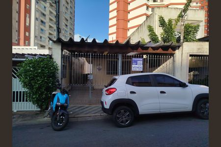 Casa à venda com 186m², 2 quartos e 2 vagas Casa à venda com 186m², 2 quartos e 2 vagasFachada