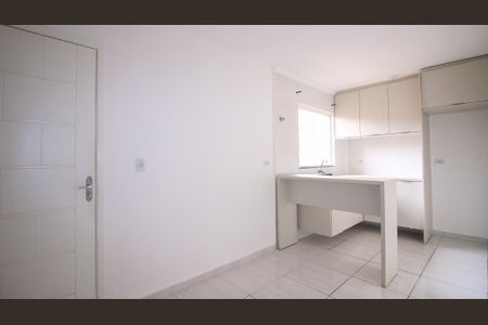 Apartamento para alugar com 2 quartos, 38m² em Jardim Iva, São Paulo