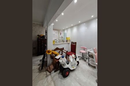 Casa à venda com 150m², 3 quartos e 4 vagasGaragem