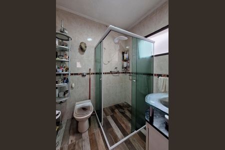 Casa à venda com 150m², 3 quartos e 4 vagasBanheiro quarto 1