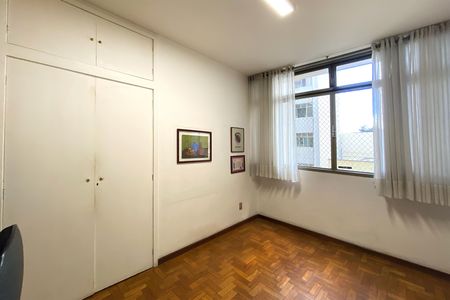 Apartamento à venda com 210m², 4 quartos e 1 vaga Apartamento à venda com 210m², 4 quartos e 1 vagaQuarto 2