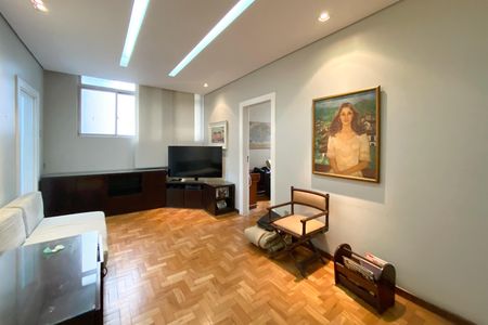 Apartamento à venda com 210m², 4 quartos e 1 vaga Apartamento à venda com 210m², 4 quartos e 1 vagaSala de Estar