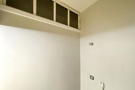 Apartamento à venda com 210m², 4 quartos e 1 vaga Apartamento à venda com 210m², 4 quartos e 1 vagaLavabo