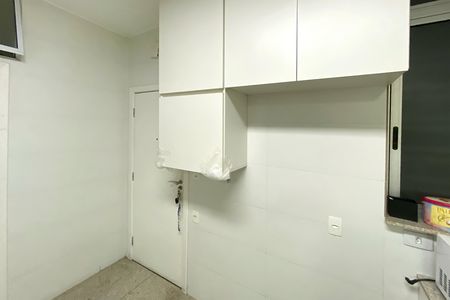 Apartamento à venda com 210m², 4 quartos e 1 vaga Apartamento à venda com 210m², 4 quartos e 1 vagaÁrea de Serviço