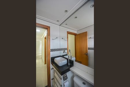 Apartamento à venda com 60m², 2 quartos e 1 vaga Apartamento à venda com 60m², 2 quartos e 1 vagaBanheiro