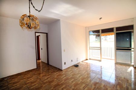 Sala de apartamento à venda com 2 quartos, 70m² em Penha Circular, Rio de Janeiro