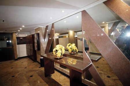 Apartamento para alugar com 70m², 2 quartos e 1 vagaÁrea comum - Hall de entrada