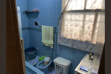 Casa à venda com 258m², 5 quartos e 2 vagasBanheiro 2