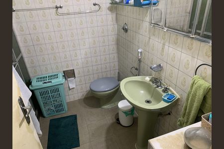 Casa à venda com 258m², 5 quartos e 2 vagasBanheiro 3