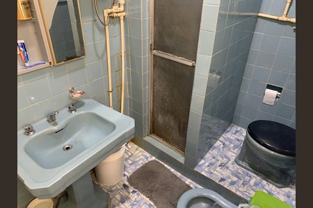 Casa à venda com 258m², 5 quartos e 2 vagasBanheiro 2