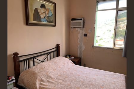 Casa à venda com 258m², 5 quartos e 2 vagasQuarto 4