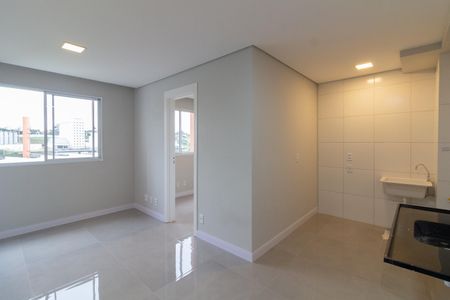 Sala - Cozinha de apartamento para alugar com 2 quartos, 37m² em Jaguaré, São Paulo