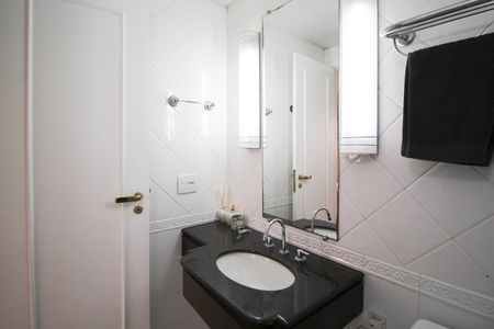 Studio para alugar com 32m², 1 quarto e 1 vaga Studio para alugar com 32m², 1 quarto e 1 vagaBanheiro