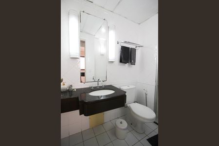 Studio para alugar com 32m², 1 quarto e 1 vaga Studio para alugar com 32m², 1 quarto e 1 vagaBanheiro