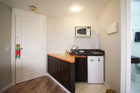 Studio para alugar com 32m², 1 quarto e 1 vaga Studio para alugar com 32m², 1 quarto e 1 vagaCozinha