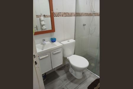 Casa à venda com 65m², 2 quartos e 1 vaga Casa à venda com 65m², 2 quartos e 1 vagaBanheiro