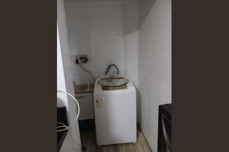 Casa à venda com 65m², 2 quartos e 1 vaga Casa à venda com 65m², 2 quartos e 1 vagaÁrea de serviço
