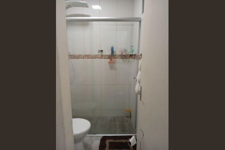 Casa à venda com 65m², 2 quartos e 1 vaga Casa à venda com 65m², 2 quartos e 1 vagaBanheiro