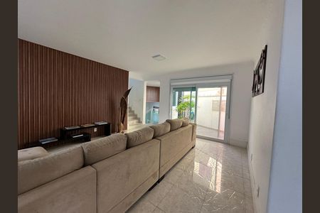 Casa de condomínio à venda com 254m², 4 quartos e 11 vagas Casa de condomínio à venda com 254m², 4 quartos e 11 vagasSala