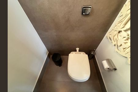 Casa de condomínio à venda com 254m², 4 quartos e 11 vagas Casa de condomínio à venda com 254m², 4 quartos e 11 vagasLavabo